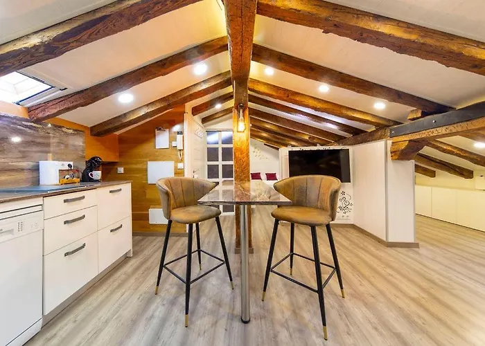 Cozy Attic In The City Center Of Soria