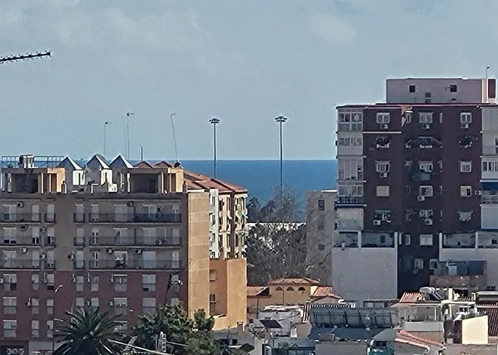 3BR Top Floor Vialia La Unión Metro