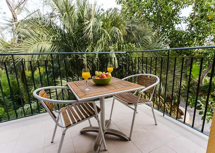 Apartamentos El Palmeral de Madaria Alicante, España