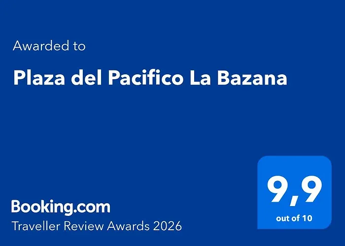 Plaza del Pacifico La Bazana