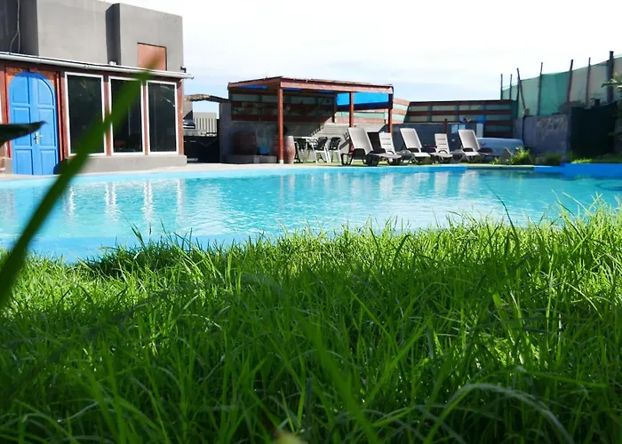 Canaria Luna - Large Saltwater Pool