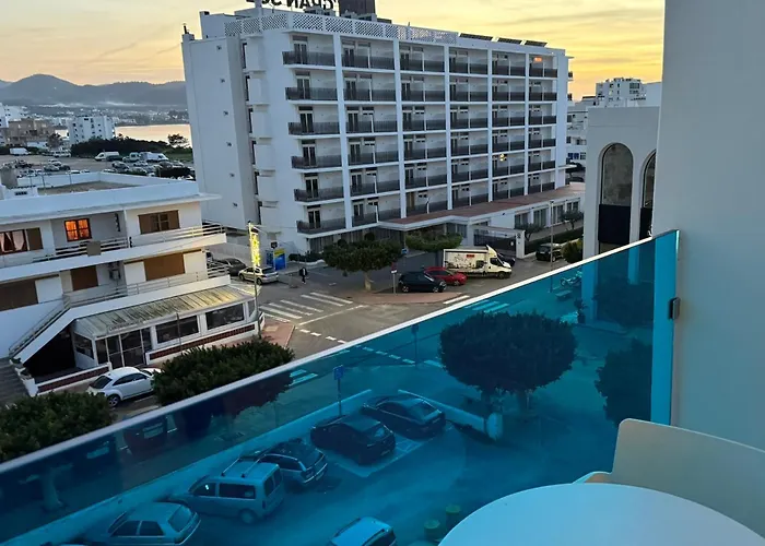 Aparthotel Boutique Poniente Playa Sant Antoni de Portmany, Spagna