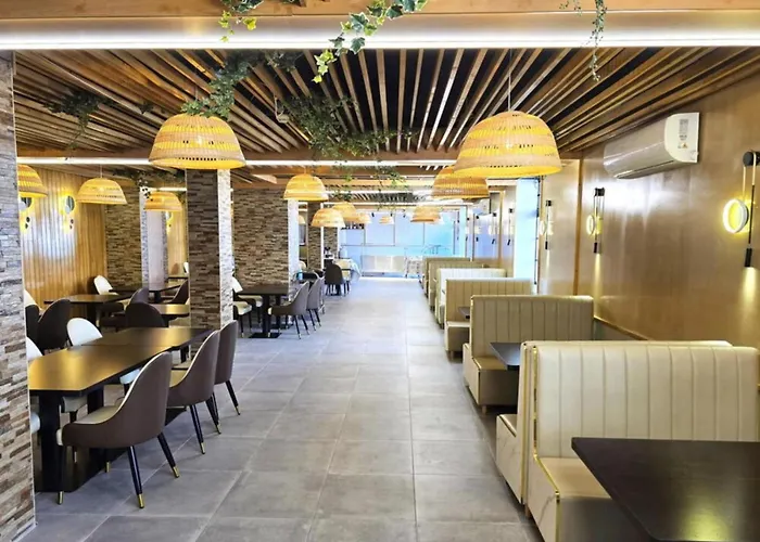 Centro By Croma