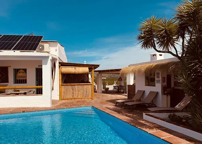 Casa Bambu Boutique Studios Andalusie With Pool And Mountain Views