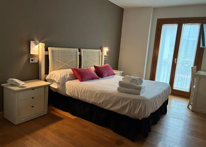 Hotel Casa Azcona Zizur Mayor, Spain