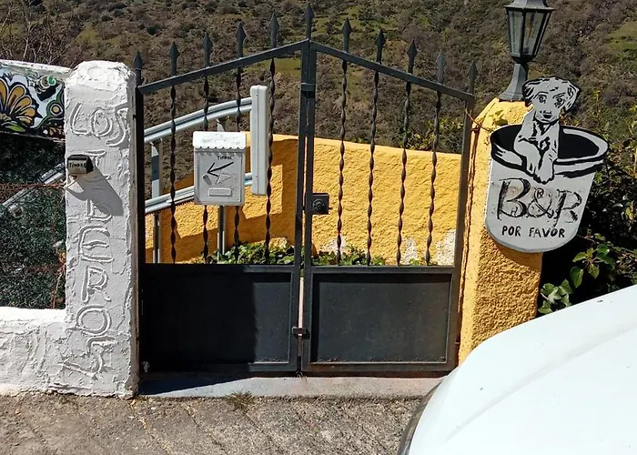 Cortijo En Bubion Casa Ibero Slow Alojamiento Turistico Rural VTAR GR 00516/ 00555
