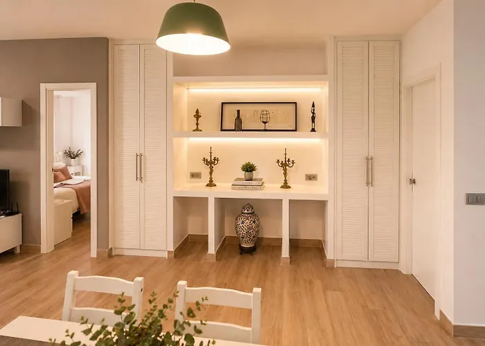 Magnolia Central Apartments Marbella - Con Patio Privado, España