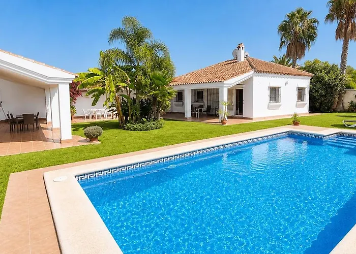 Andalusian Patio Villa 12 Pax With Private Pool