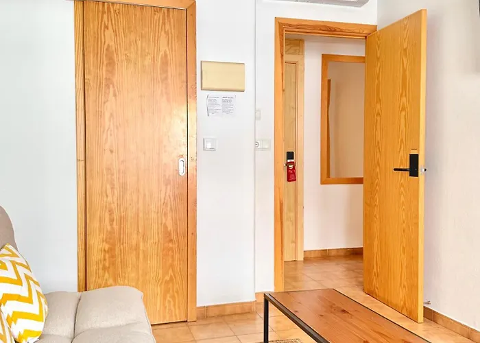 Nanit Rooms Ibiza Hostal Santa Eulalia del Río, España
