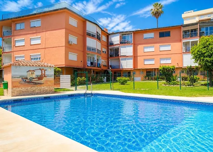Apartamento acogedor, tipo estudio, con piscina a tan sólo 2 mnt de la playa Fuengirola, España
