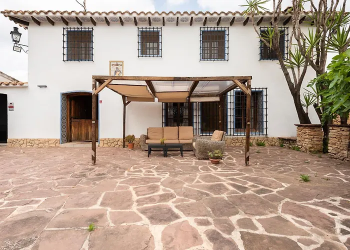 Mas de Paco, Chimenea, barbacoa y piscina