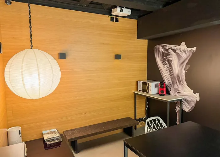 The Black Boutique -- Turistea Suites Zaragoza, España