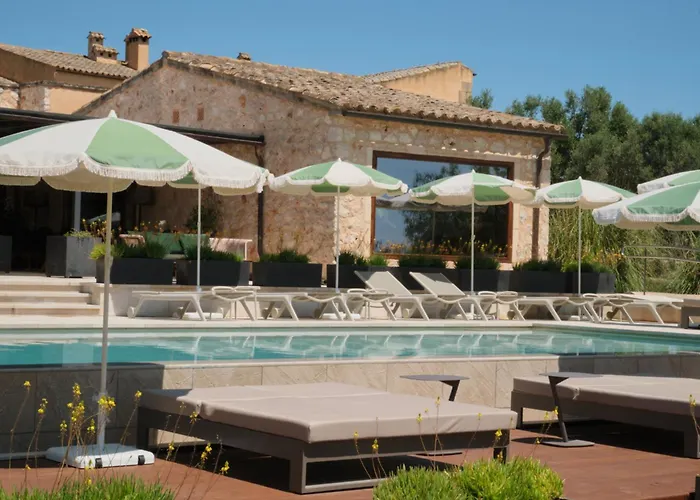 Hotel Rural Es Riquers