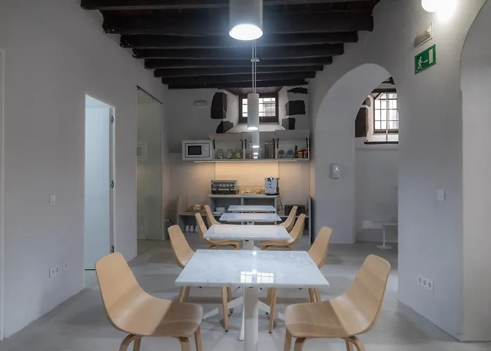 Hostelit, Capsule Hostel