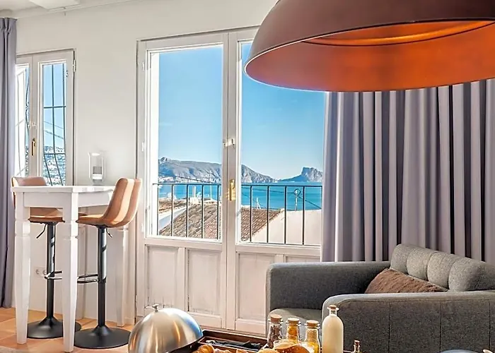 Porta Nova Suites - Adults Only