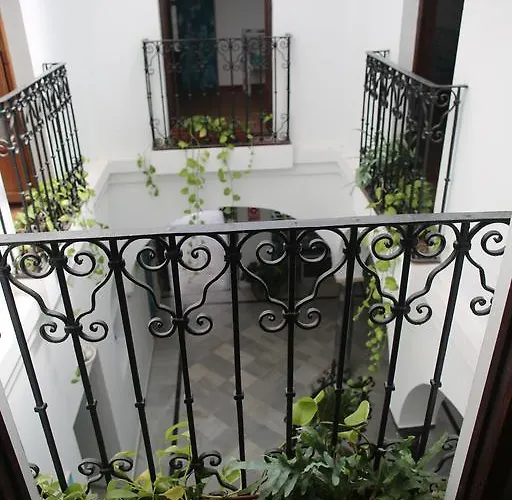 Wake Up In Tarifa Hostel & Restaurant Lounge, España