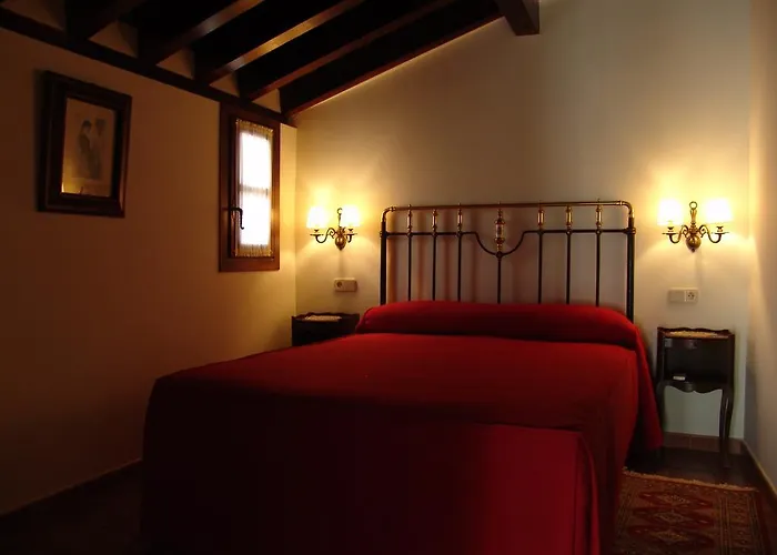 Apartamentos La Columna Chinchón, España