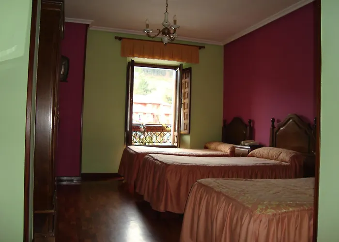 Hosteria Peña Sagra