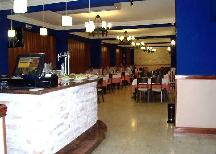Hostal Restaurante El Cazador