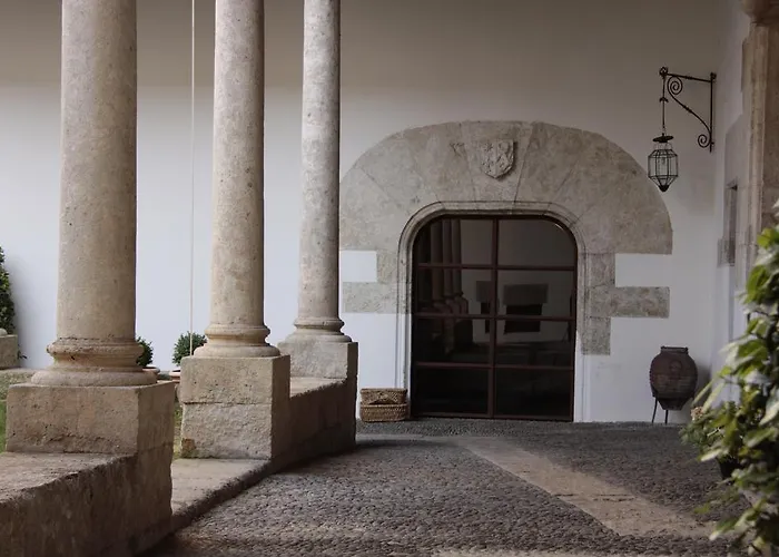 Palacio De Montarco