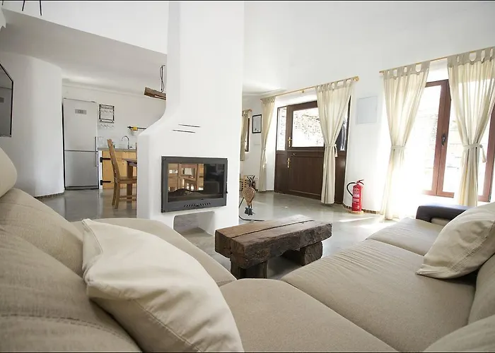 Hotel El Pajar Negro Majaelrayo, España