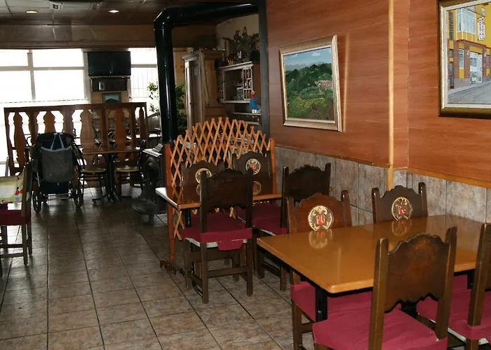 Hostal Sant Bernat Olot, España
