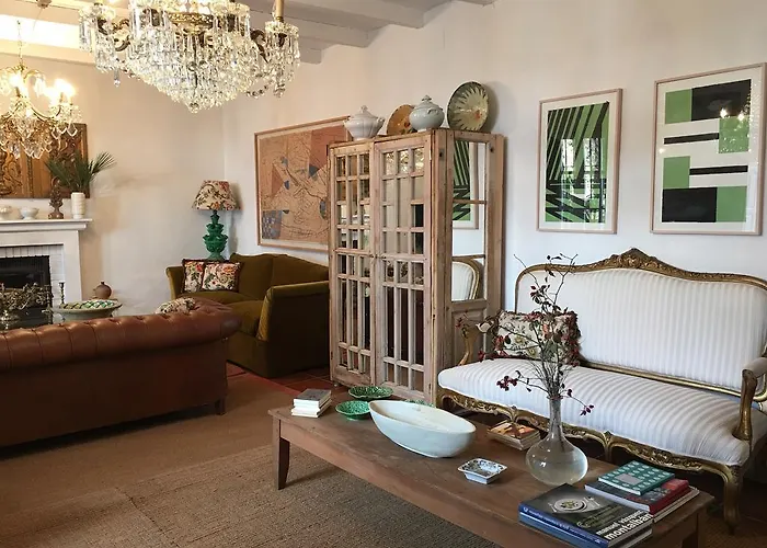 Villa La Tierra Roja Aliseda, España