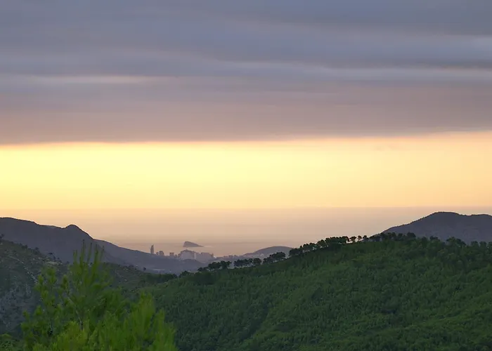 Finca Seguró Sella, España