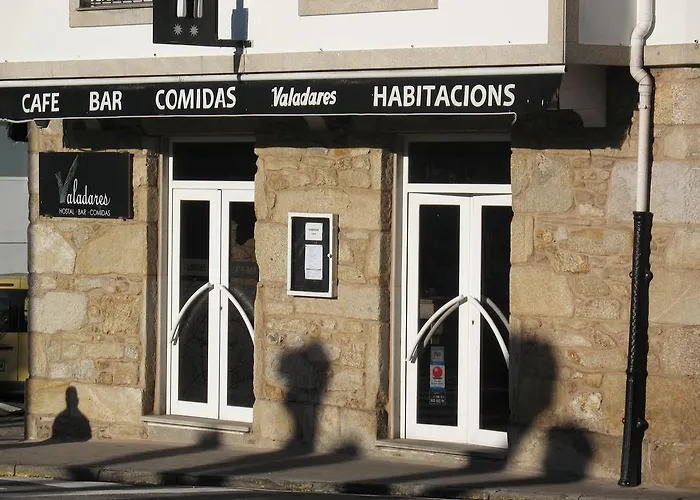 Hostal Valadares