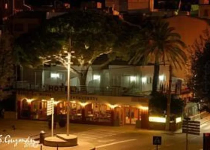 Hotel la Masia Portbou, España