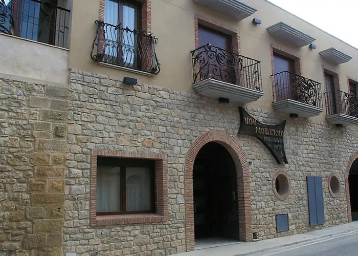 Hotel Restaurant Nou Moderno Villalba dels Arcs, España