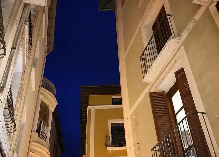 Hostal Pirineos Barbastro, España
