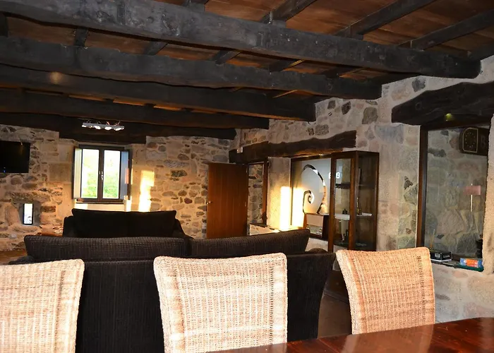 Hotel Bi Terra Tu Descanso Zona Miraz Sobrado Friol, España