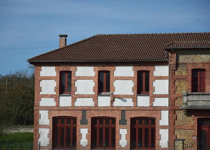 Albergue Familiar De Pintueles