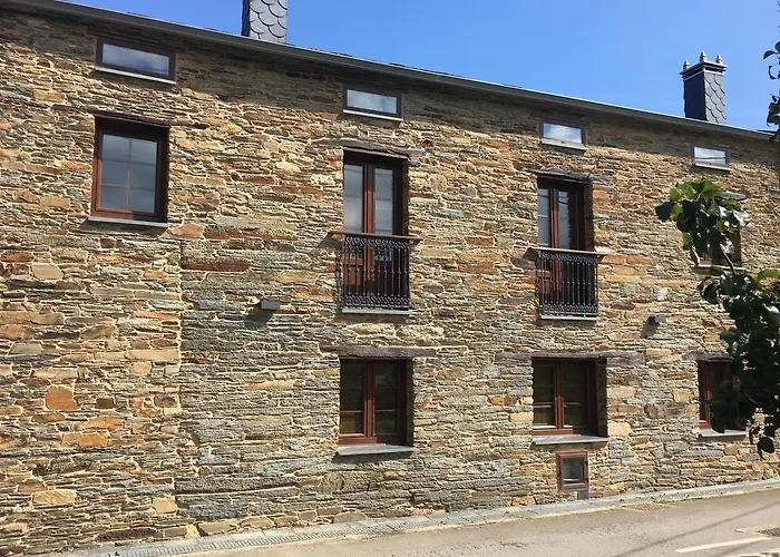 Apartamentos Carola