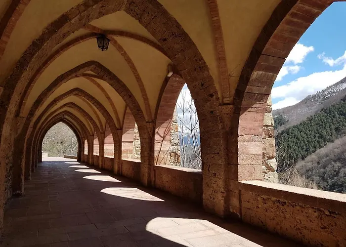 MONASTERIO de SANTA MARÍA DE VALVANERA Anguiano, España