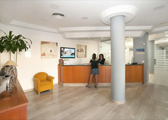 Apartamentos Leo Rentals