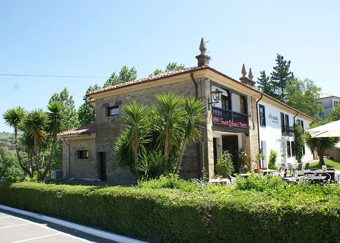 Hotel Colonial De Santillana