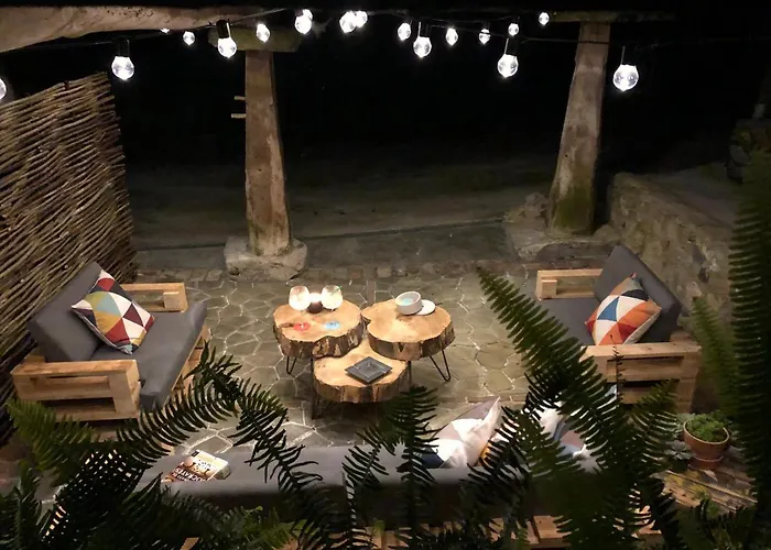 Hostal Bonalife - Senda del Oso Sabadia, España