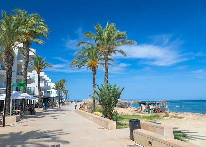 Apartamentos Roca Plana Es Pujols, España