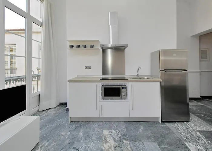 Apartamentos Plaza Constitución - Larios