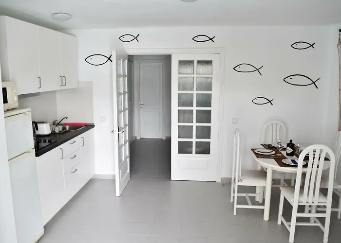 Puerto Del Carmen Center - New Apartment By The Pool And Private Parking, España