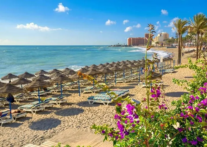 Puerto Marina Waterfront Apartment Benalmádena, España