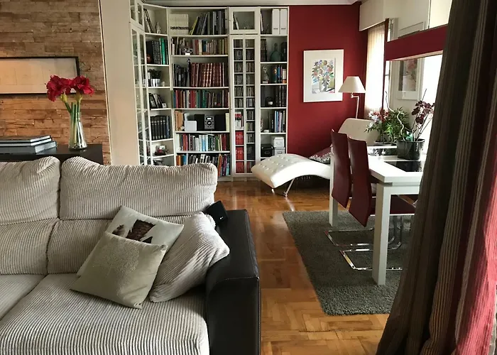 Casa Castelao, Parking Gratuito