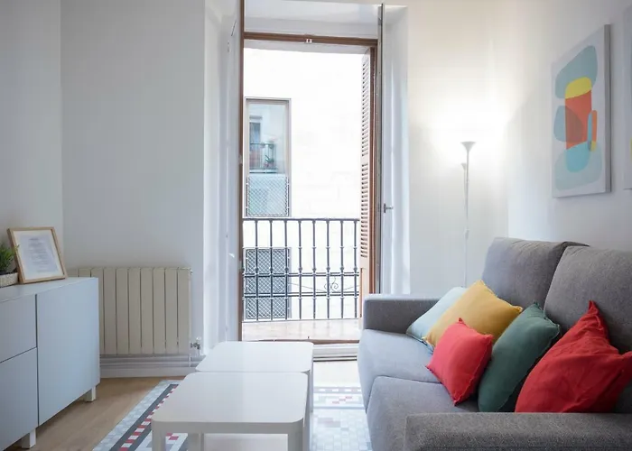 Apartamento BALCON ENCIERRO! - El Mirador de la Cuesta de Santo Domingo Pamplona, España