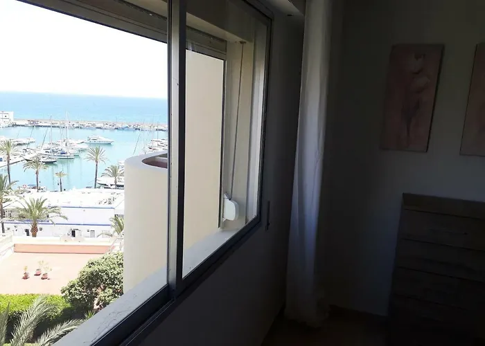 urbanización puerto paraiso Estepona, España