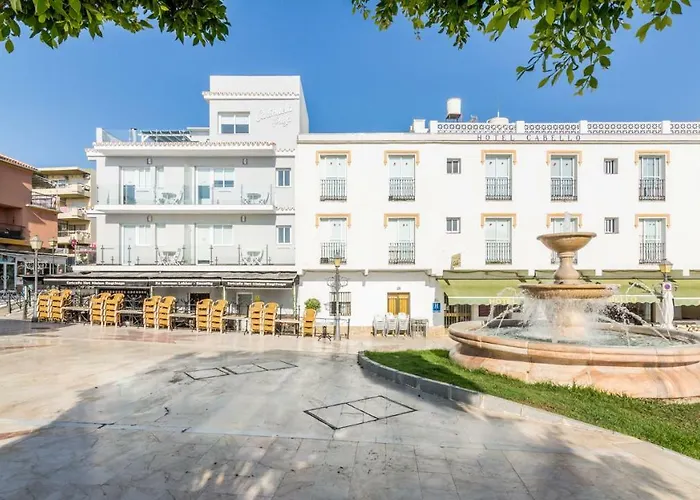 Carihuela Plaza s Turisticos