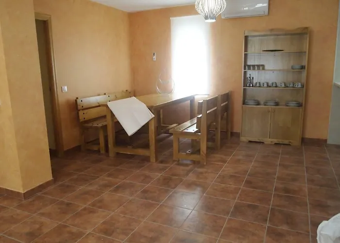 Apartamento Rural LAS ESCUELAS San Bartolomé de las Abiertas, España