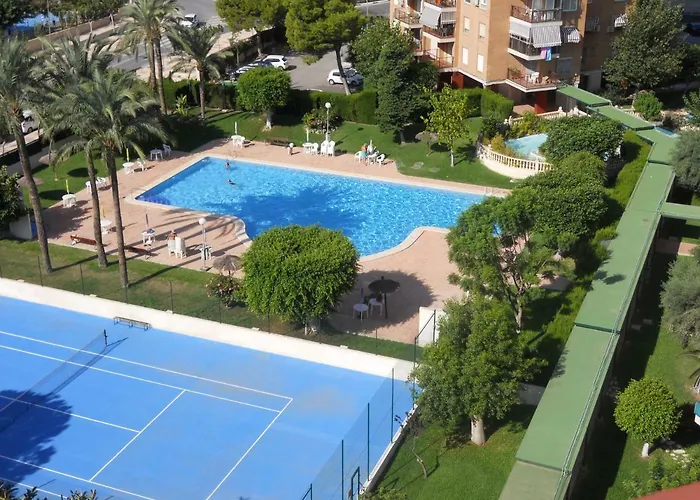 cinco torres el campello