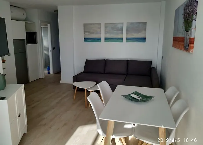 En Urbanización Algaida En Primera Línea De Playa